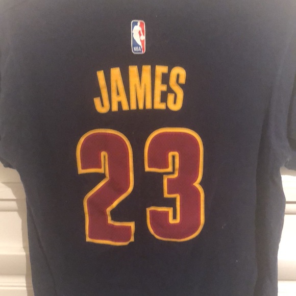 Cleveland cavaliers tee shirt. - Picture 3 of 6